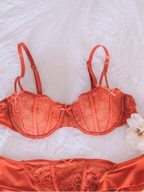 Adore Me Dusana Push Up lace Bra with underwire Color Orange Brand New